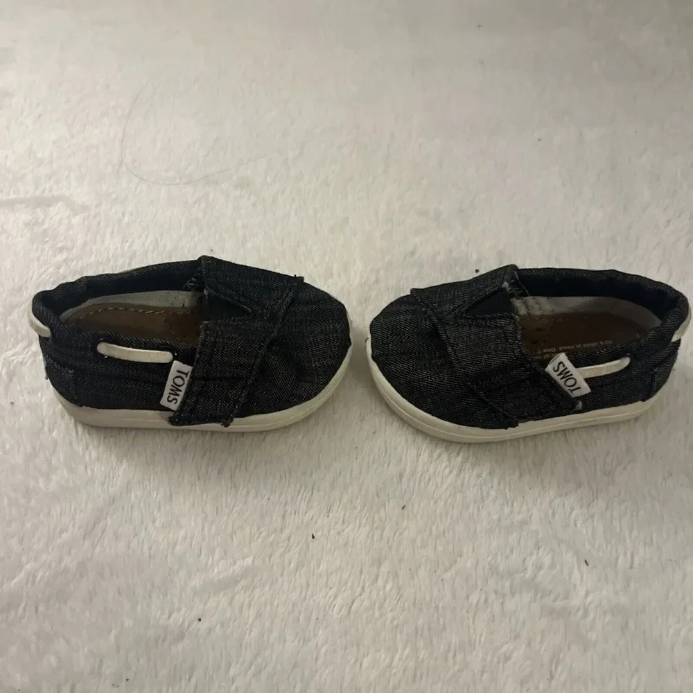 Toms Shoes Gray Grey Toddler‎ Size 2